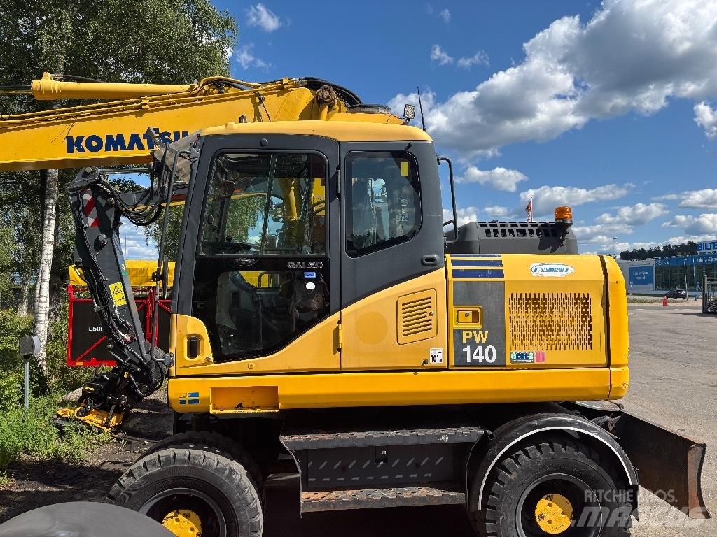 Komatsu PW 140-7 Escavatori gommati