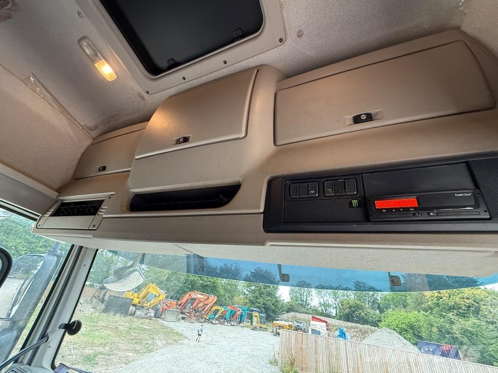 DAF CF 460 Autocarro pianale / argano