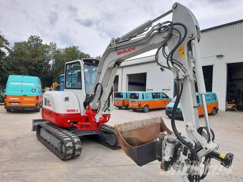 Takeuchi TB 250-2 Miniescavatori