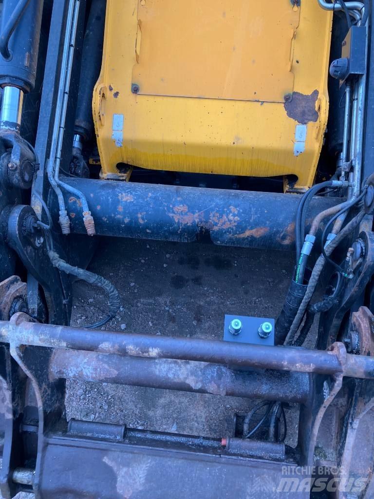 JCB 426 E HT Pale gommate