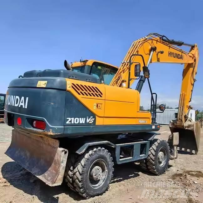 Hyundai 210WVS Escavatori gommati