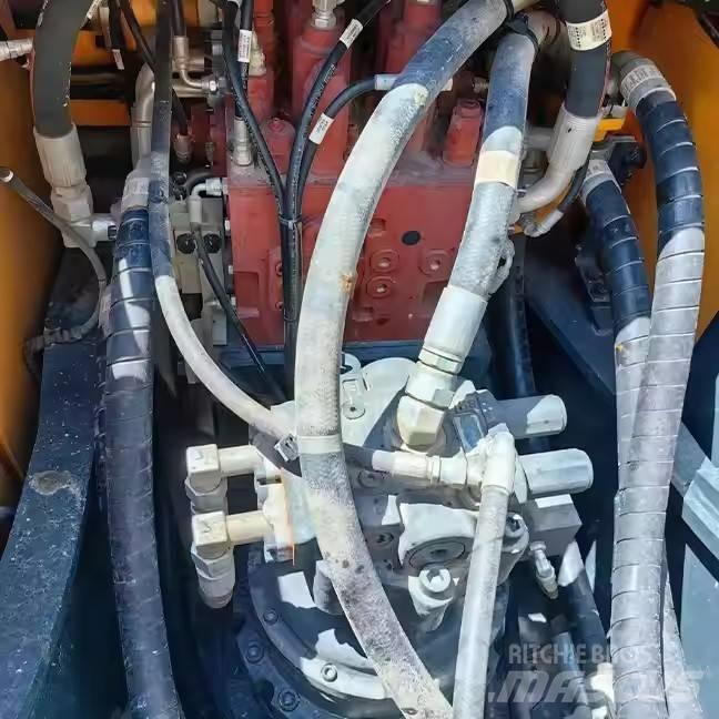 Hyundai 210WVS Escavatori gommati