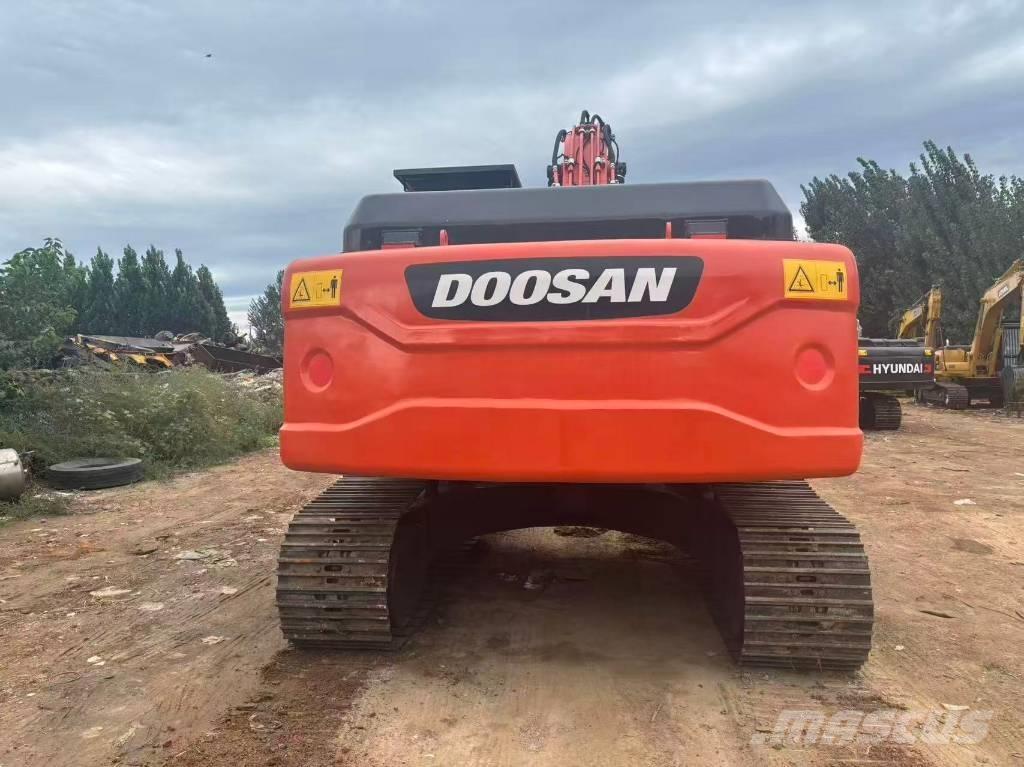 Doosan DX 225 Escavatori cingolati