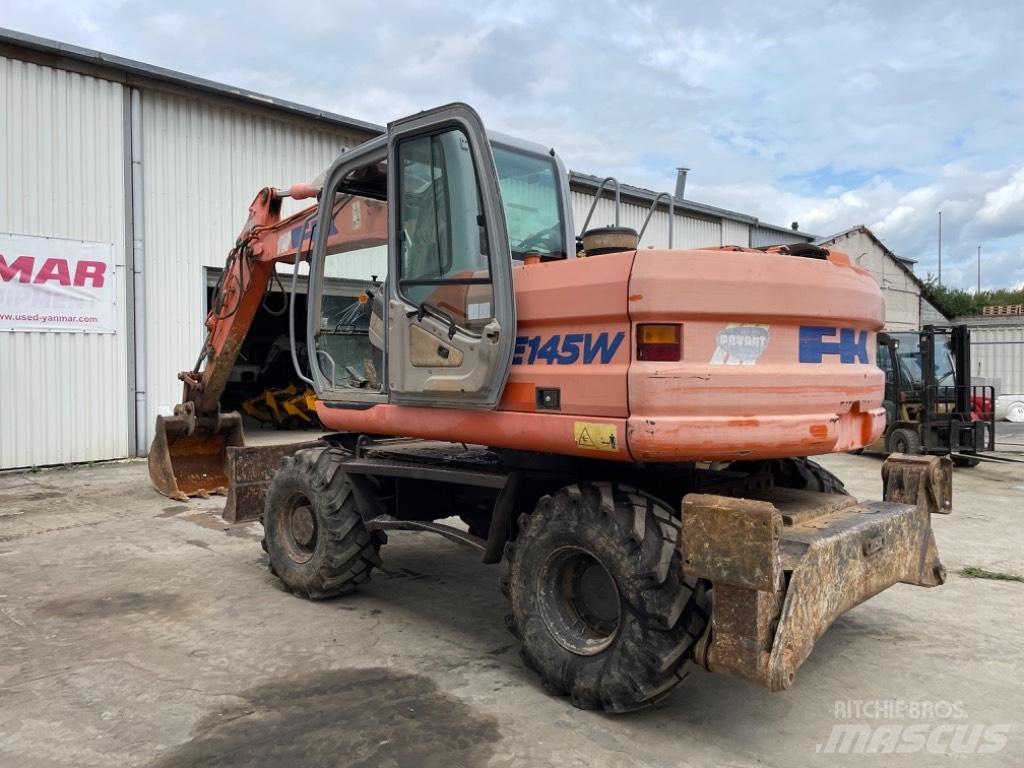 Kobelco E145W Escavatori gommati