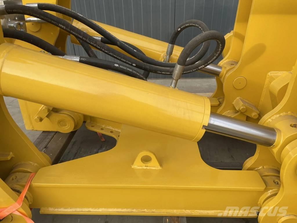 Komatsu D85 Scarificatori
