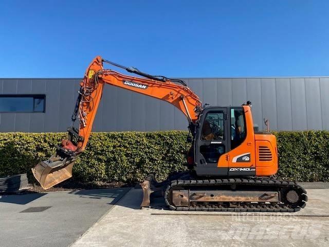 Hitachi 140W-5B Escavatori gommati