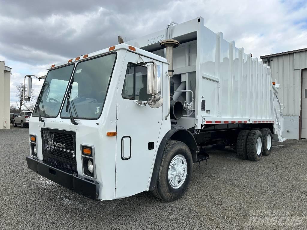 Mack LE613 Camion dei rifiuti