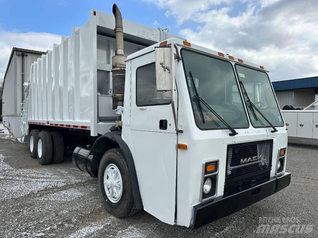 Mack LE613 Camion dei rifiuti