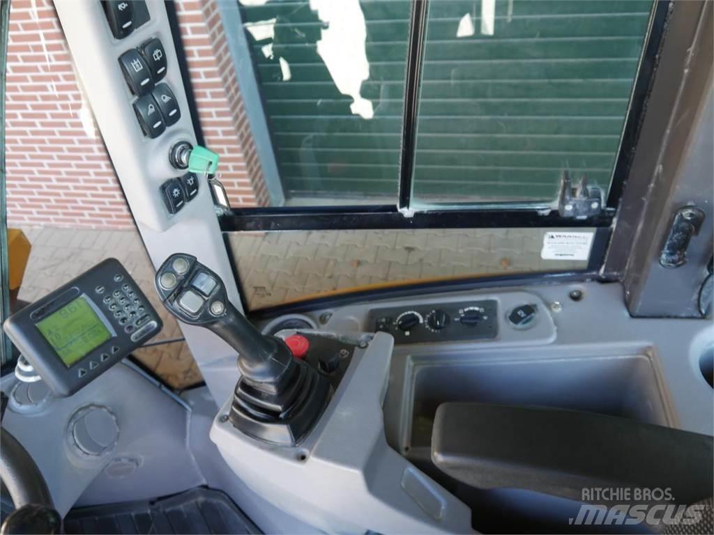Volvo L45f Pale gommate