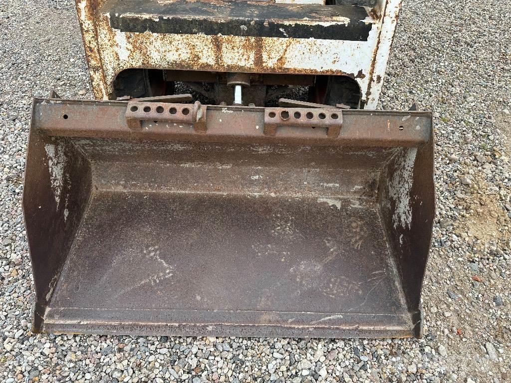 Bobcat 553 Mini Pale Gommate