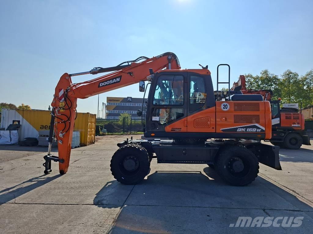 Doosan DX160W-7 Escavatori gommati