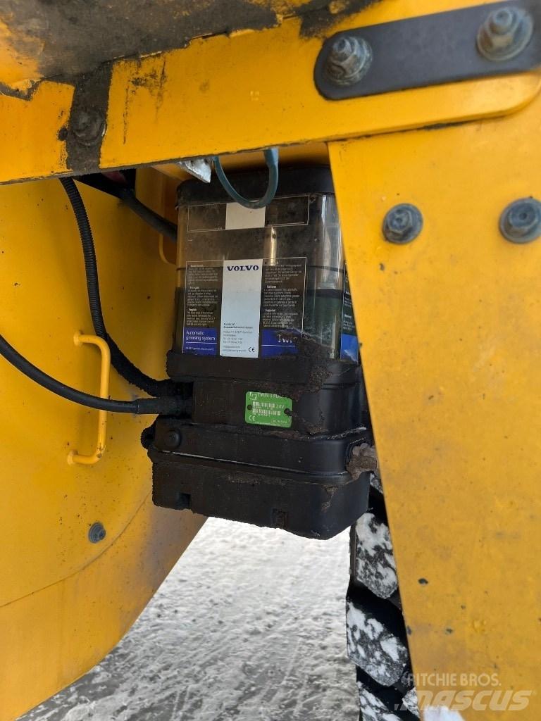 Volvo L 90 H Pale gommate