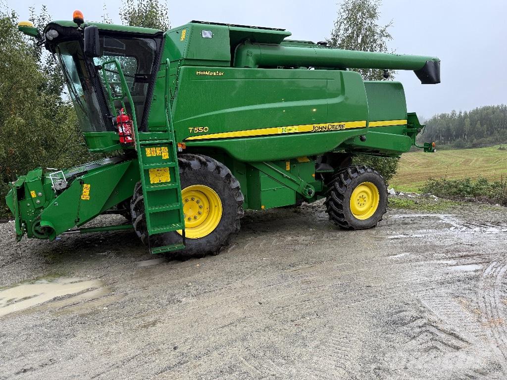 John Deere T550 Mietitrebbiatrici