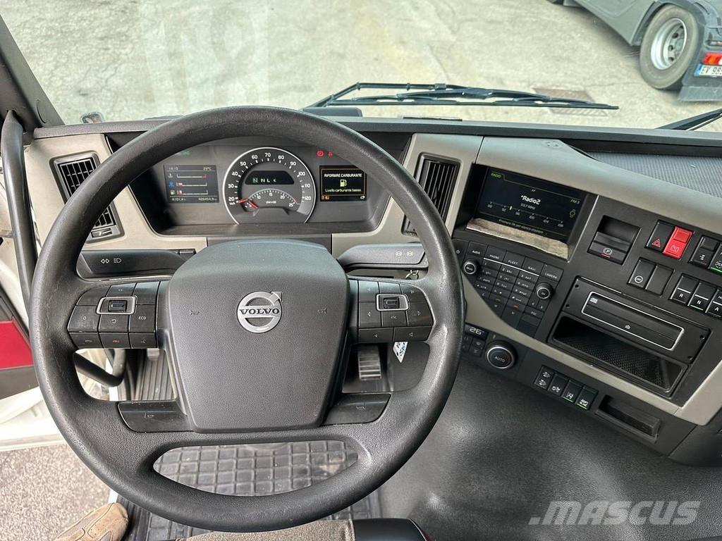 Volvo FM450 Tractor Units