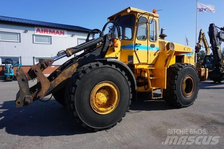 Volvo BM 120 Pale gommate