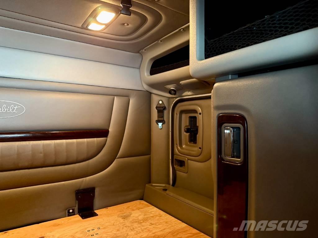 Peterbilt 389 PRIDE Motrici e Trattori Stradali