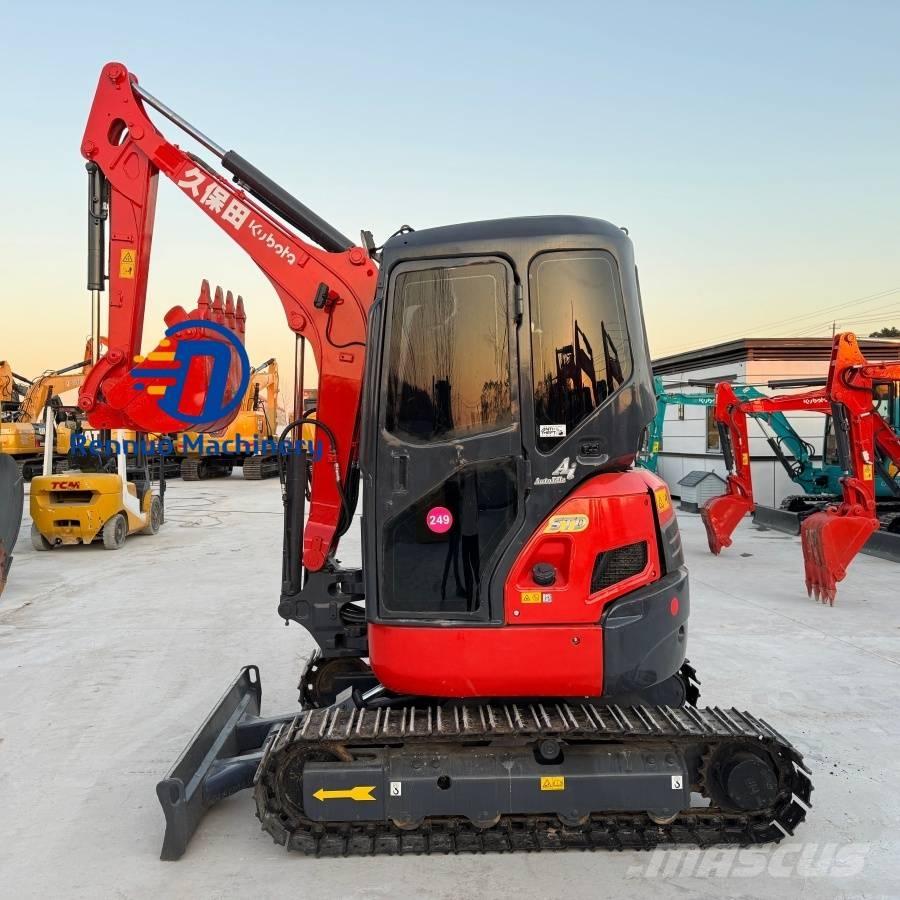 Kubota U 30 Miniescavatori