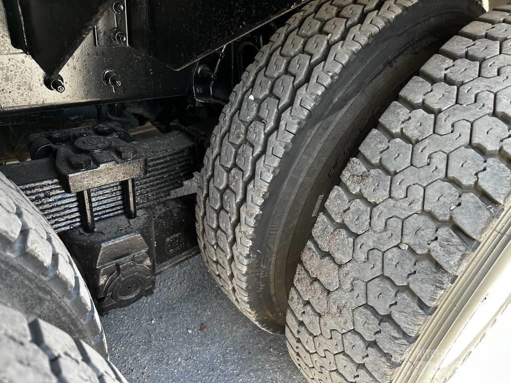International 7500 Camion autospurgo