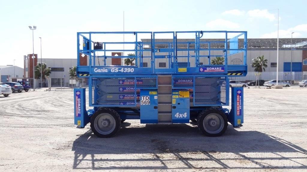 Genie GS 4390 RT Piattaforme a pantografo