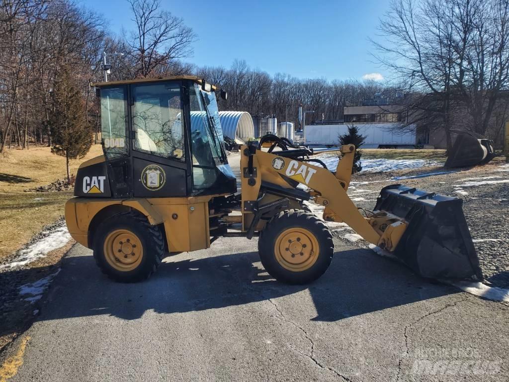 CAT 904 B Pale gommate
