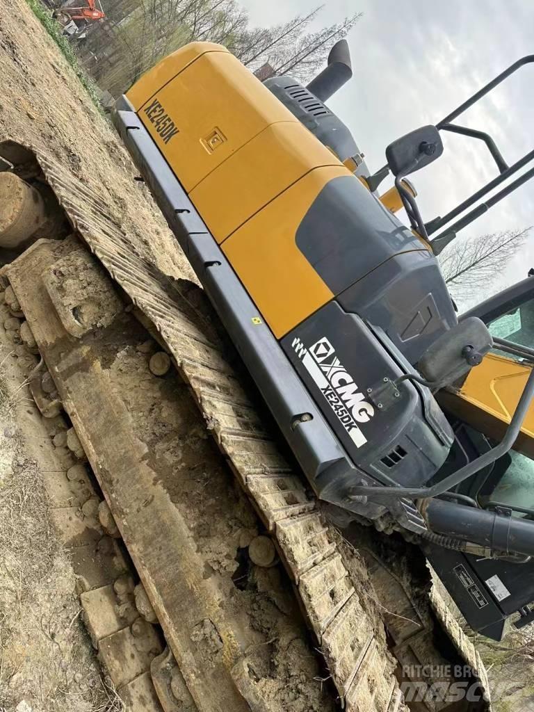 XCMG XE 245 DK Escavatori cingolati