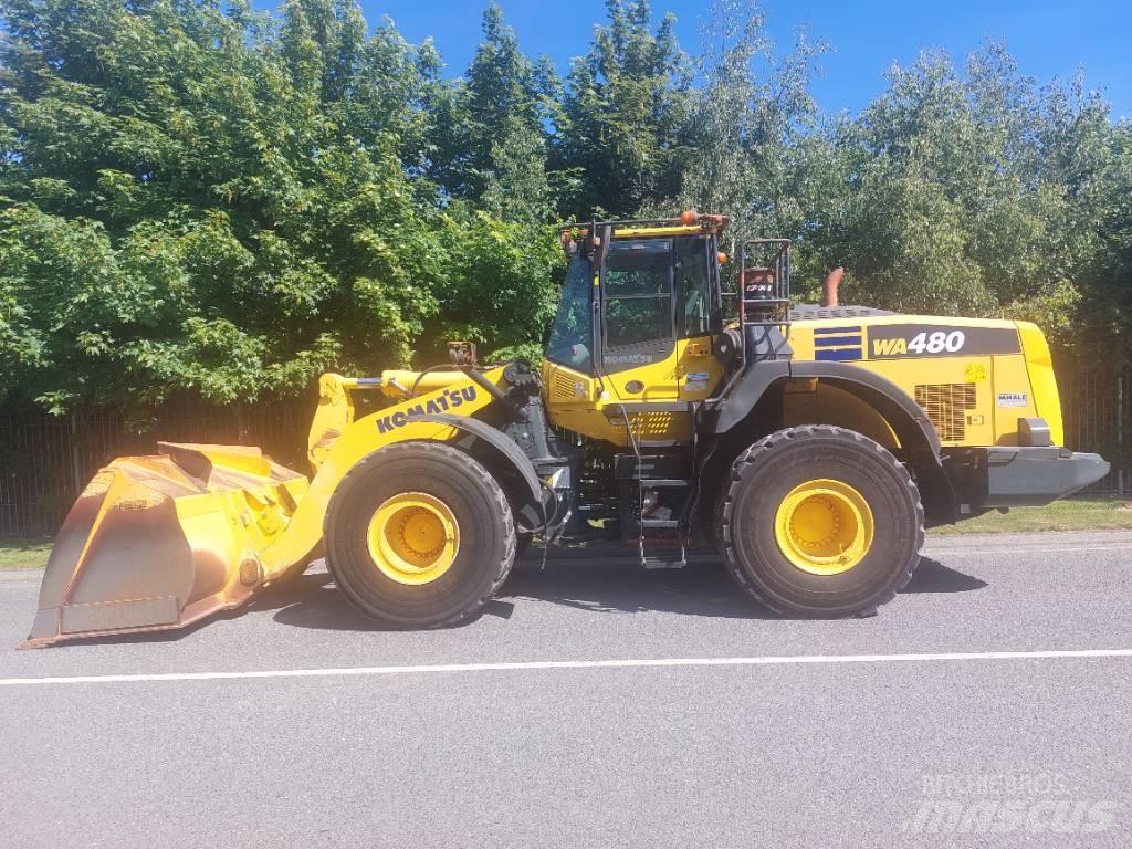 Komatsu WA480-8 Pale gommate