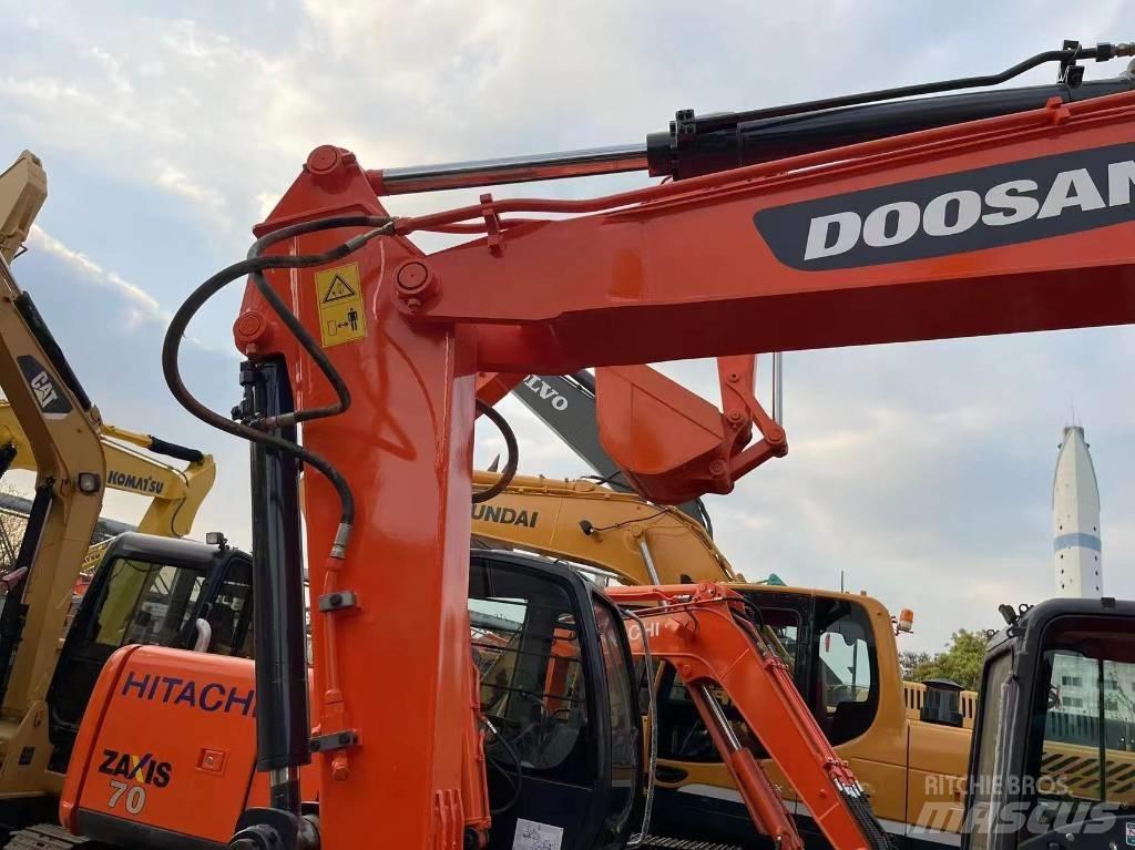 Doosan DX 75 Escavatori cingolati