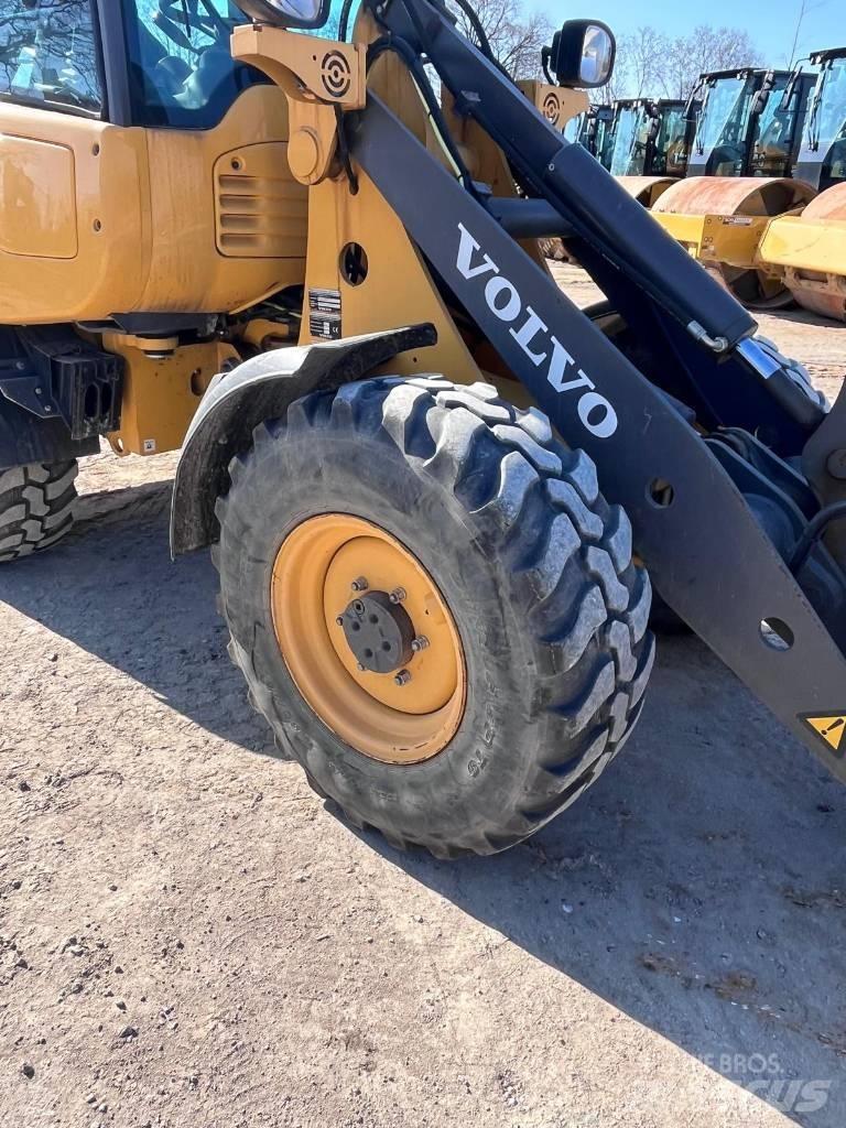 Volvo L 20 F Pale gommate