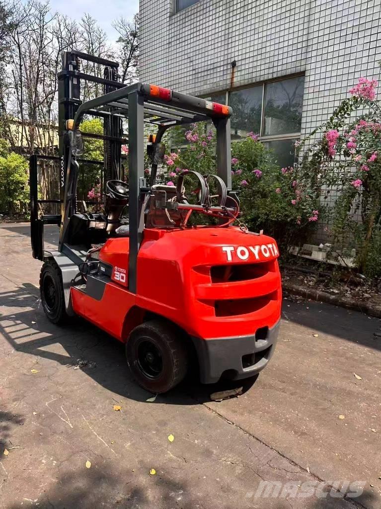 Toyota FD 30 Carrelli elevatori diesel