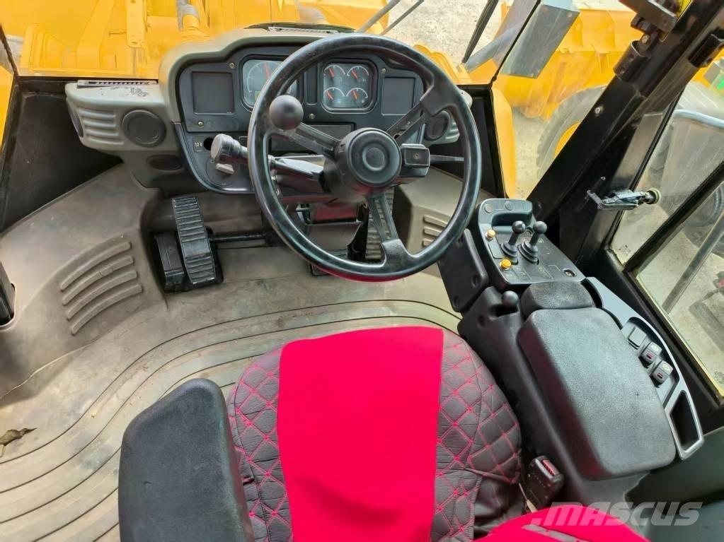 CAT 966 H Pale gommate