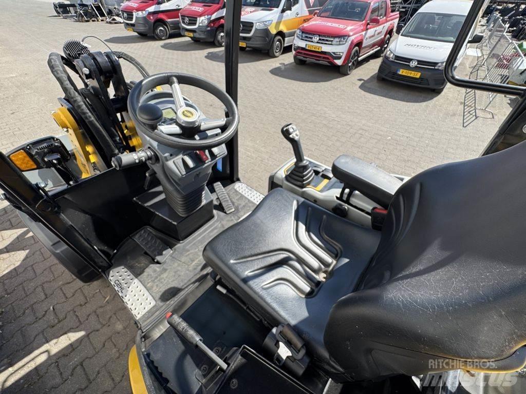 Gehl AL330 Pale gommate