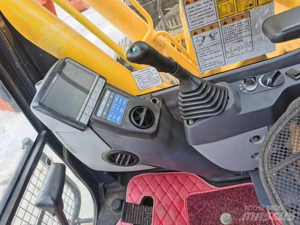 Komatsu PC 200-8 Escavatori cingolati