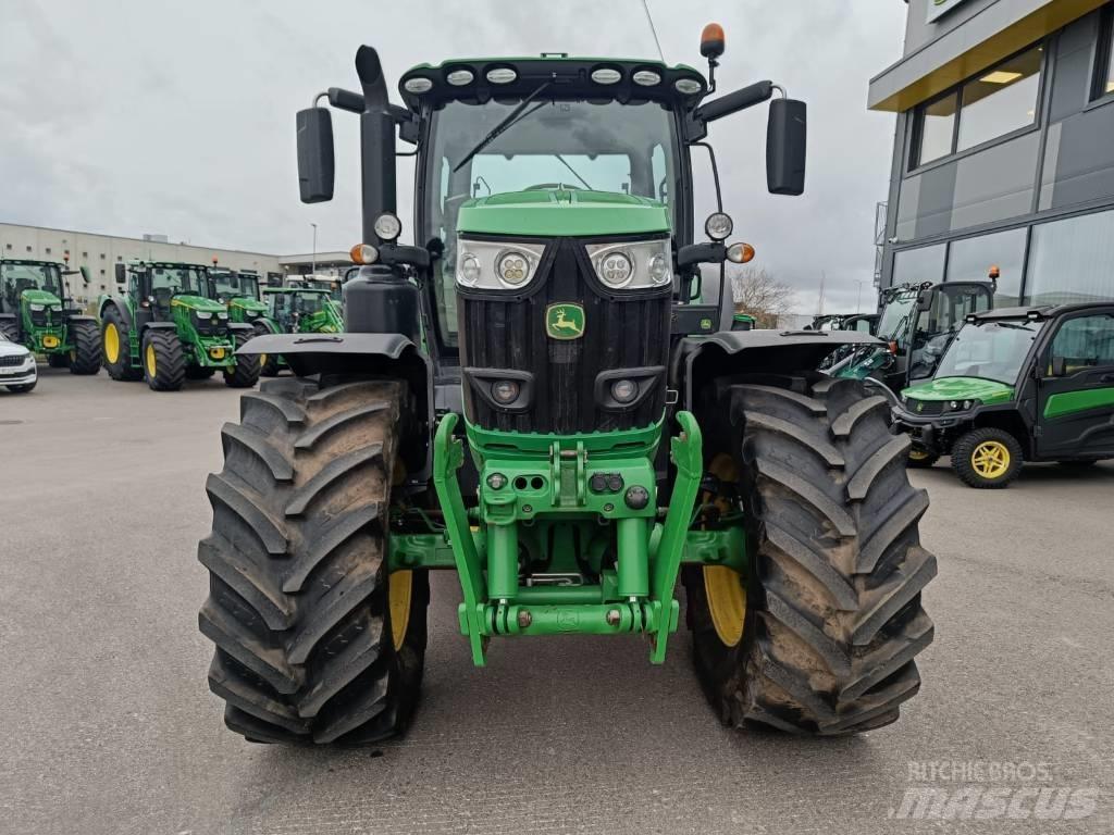 John Deere 6215 R Trattori