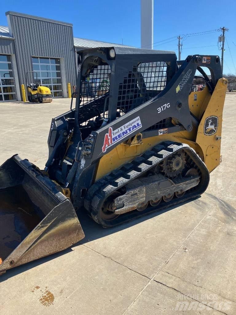 DEERE 317 G Mini Pale Gommate