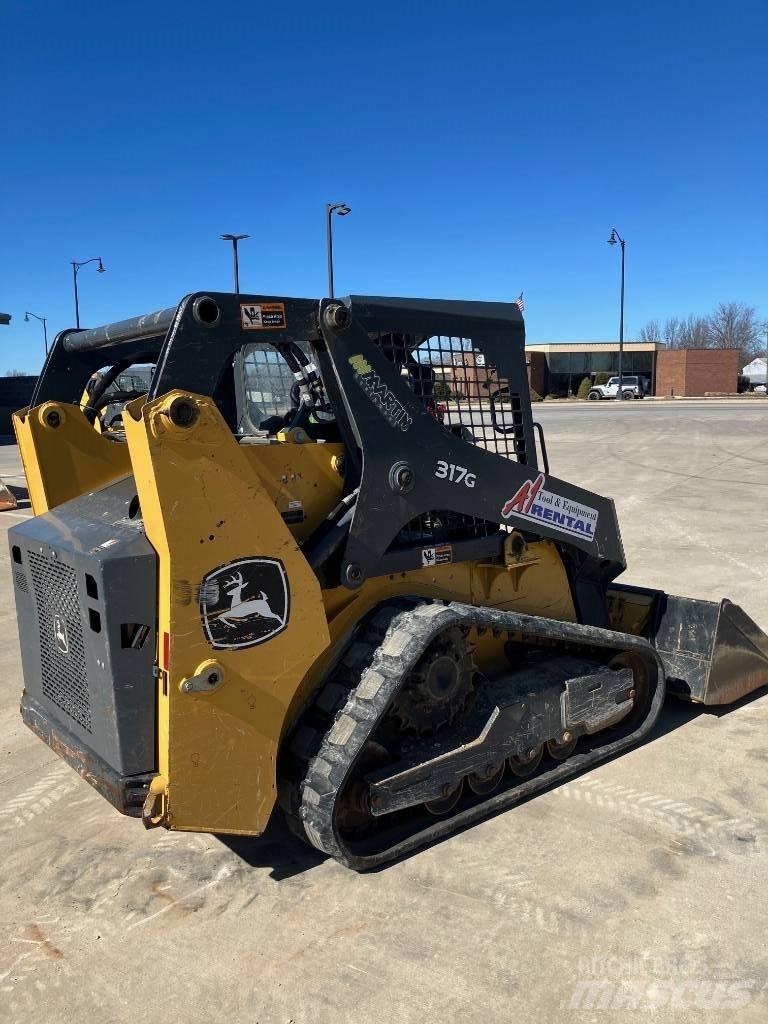 DEERE 317 G Mini Pale Gommate