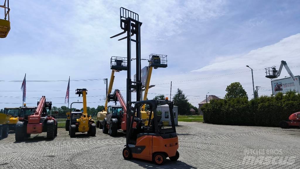 Linde E16-02 Carrelli elevatori elettrici