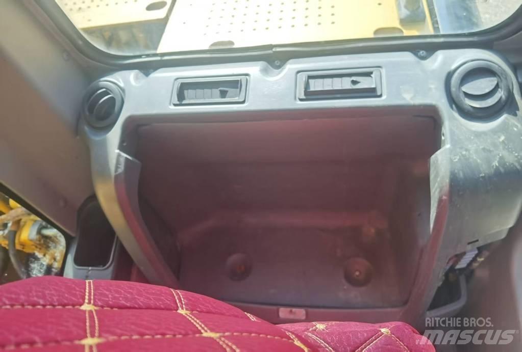 CAT 320d2 Escavatori cingolati