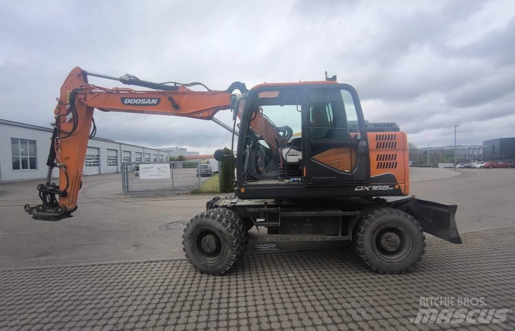 Doosan DX 165 W Escavatori gommati