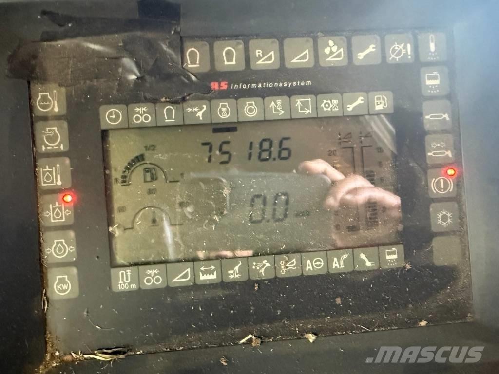 CLAAS Jaguar 900 Mietitrebbiatrici