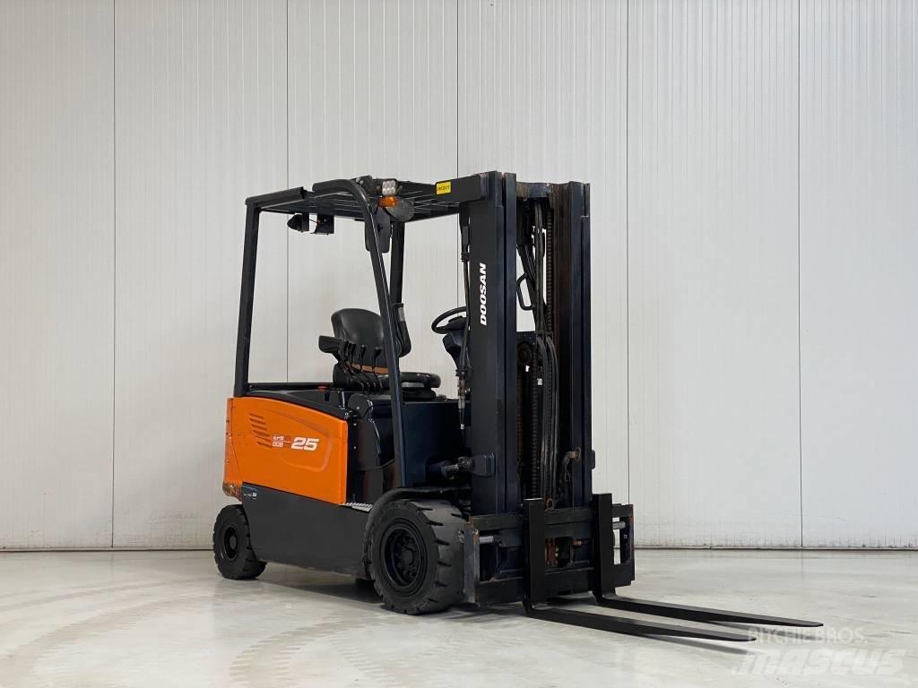 Doosan B25X-7 Carrelli elevatori elettrici
