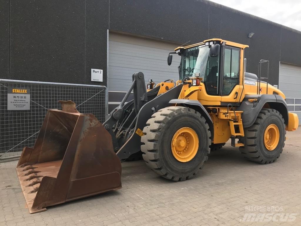Volvo L110H Pale gommate
