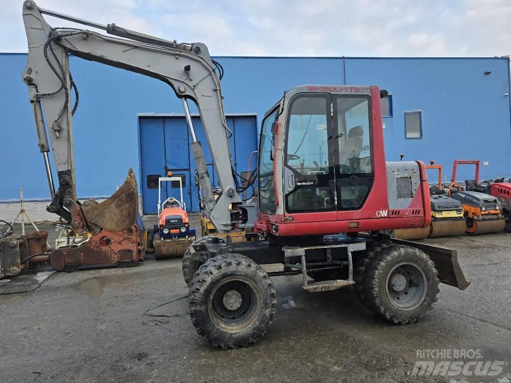 Takeuchi TB070W Escavatori gommati