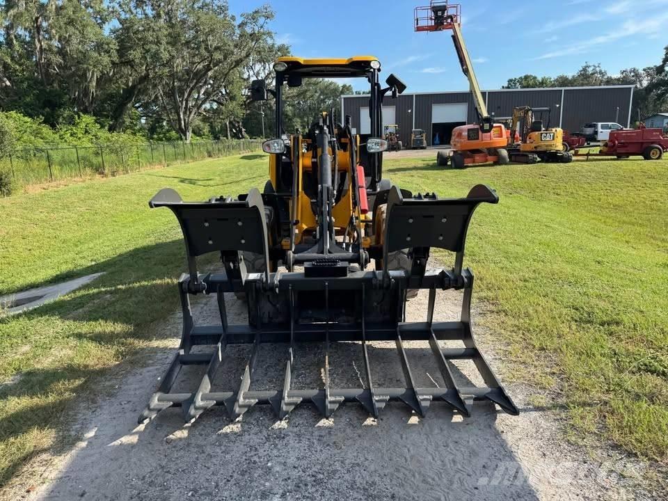 JCB 407 Pale gommate