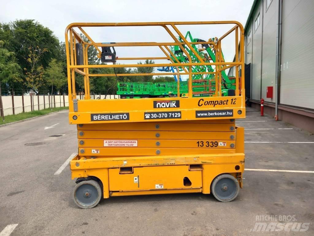 Haulotte Compact 12 Piattaforme a pantografo