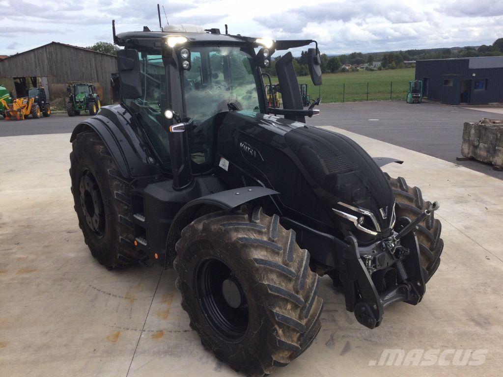 Valtra Q265 Trattori