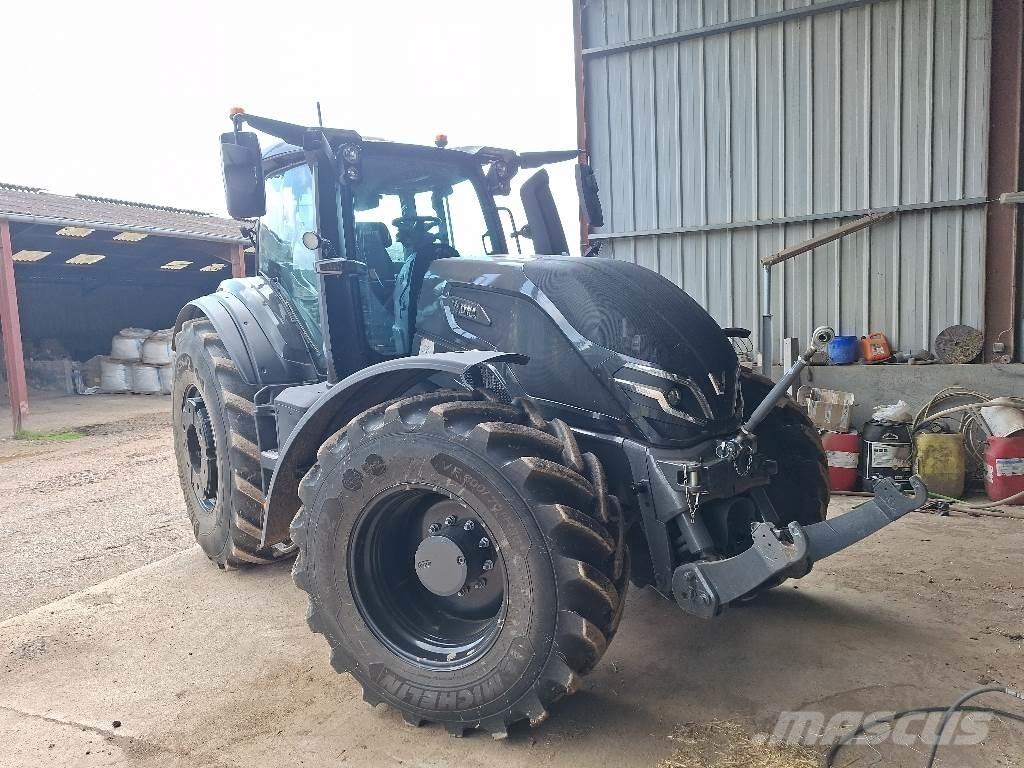 Valtra Q265 Trattori