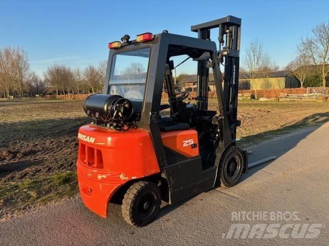 Doosan G 25 G Carrelli elevatori GPL