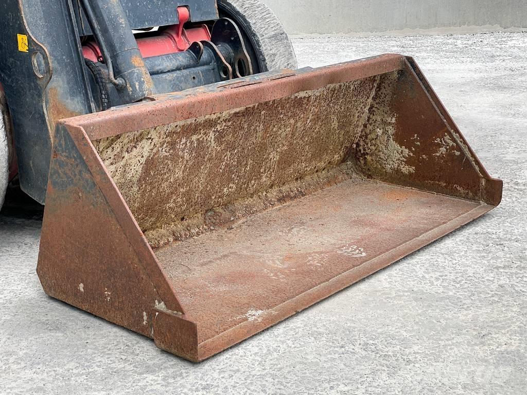 JCB R260 Mini Pale Gommate