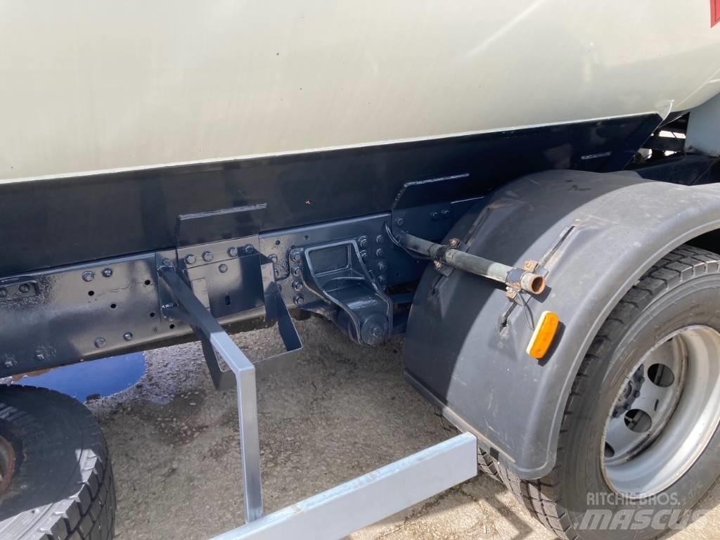 Iveco 135E25 Cisterna