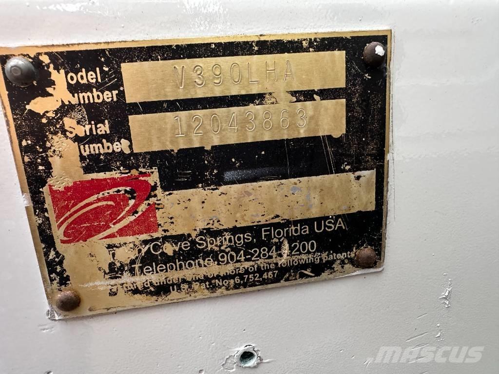 International 7400 Camion autospurgo